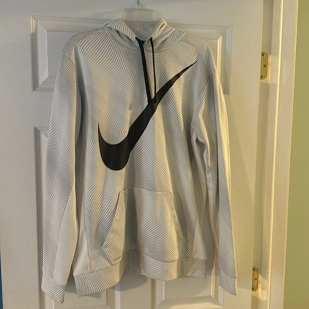 Nike Hooded Therma-Fit Sweatshirt